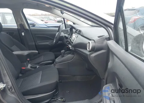 2024 Nissan Versa 1.6 S z USA, uszkodzony, nr VIN 3N1CN8DV3RL909033